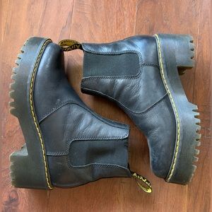 Dr. Marten’s Platform Chelsea boot